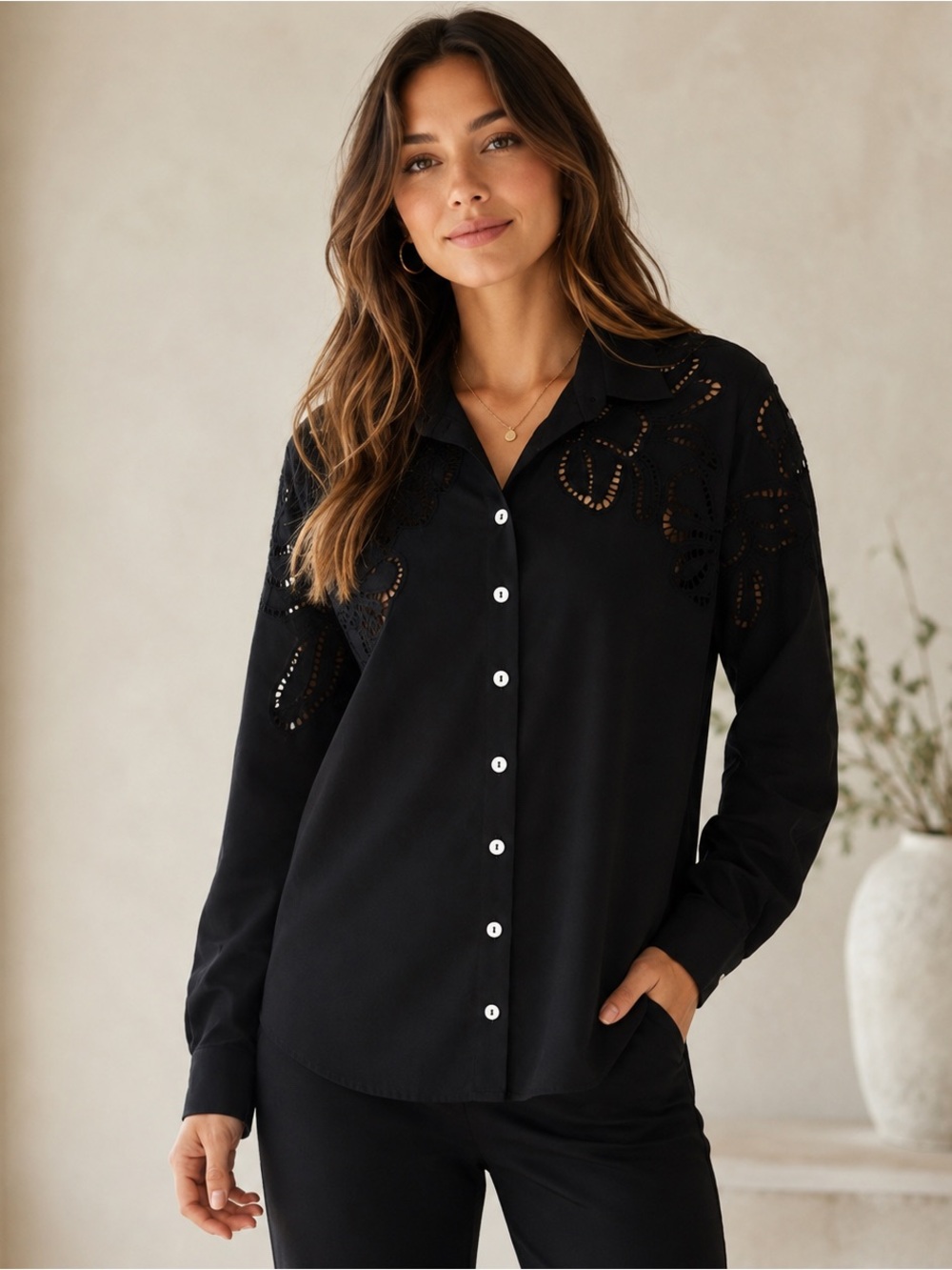 NWT Karen Kane Long Sleeve Cutout Embroidery Button Down Shirt Black